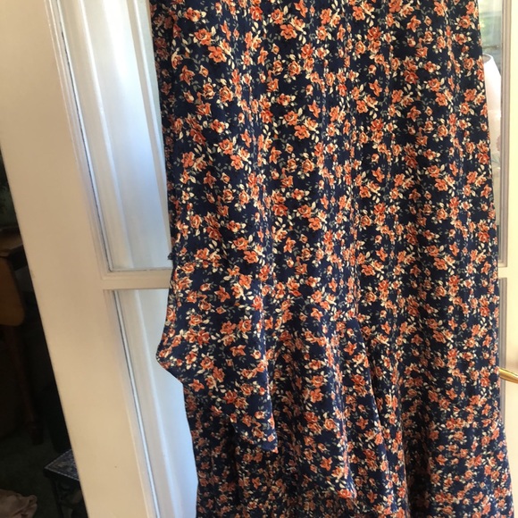 New without Tags Max studio floral ruffle wrap midi dress medium - Picture 7 of 7